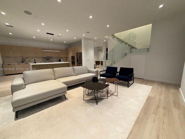 Building Photo - 5371 SW 32nd St