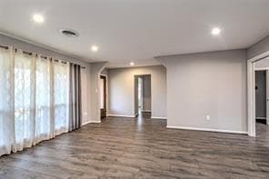 Building Photo - 211 Pine Shadow Dr