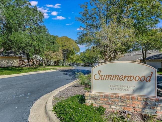 Building Photo - 8347 Summerwood Dr