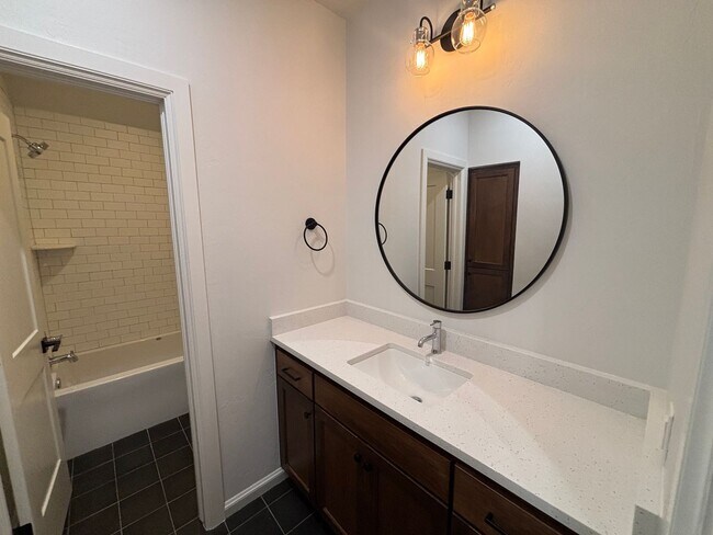 Building Photo - Wonderful 4 Bed 2.5 Bath Home in Norman