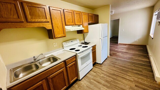 Primary Photo - Williams Ave Apartments