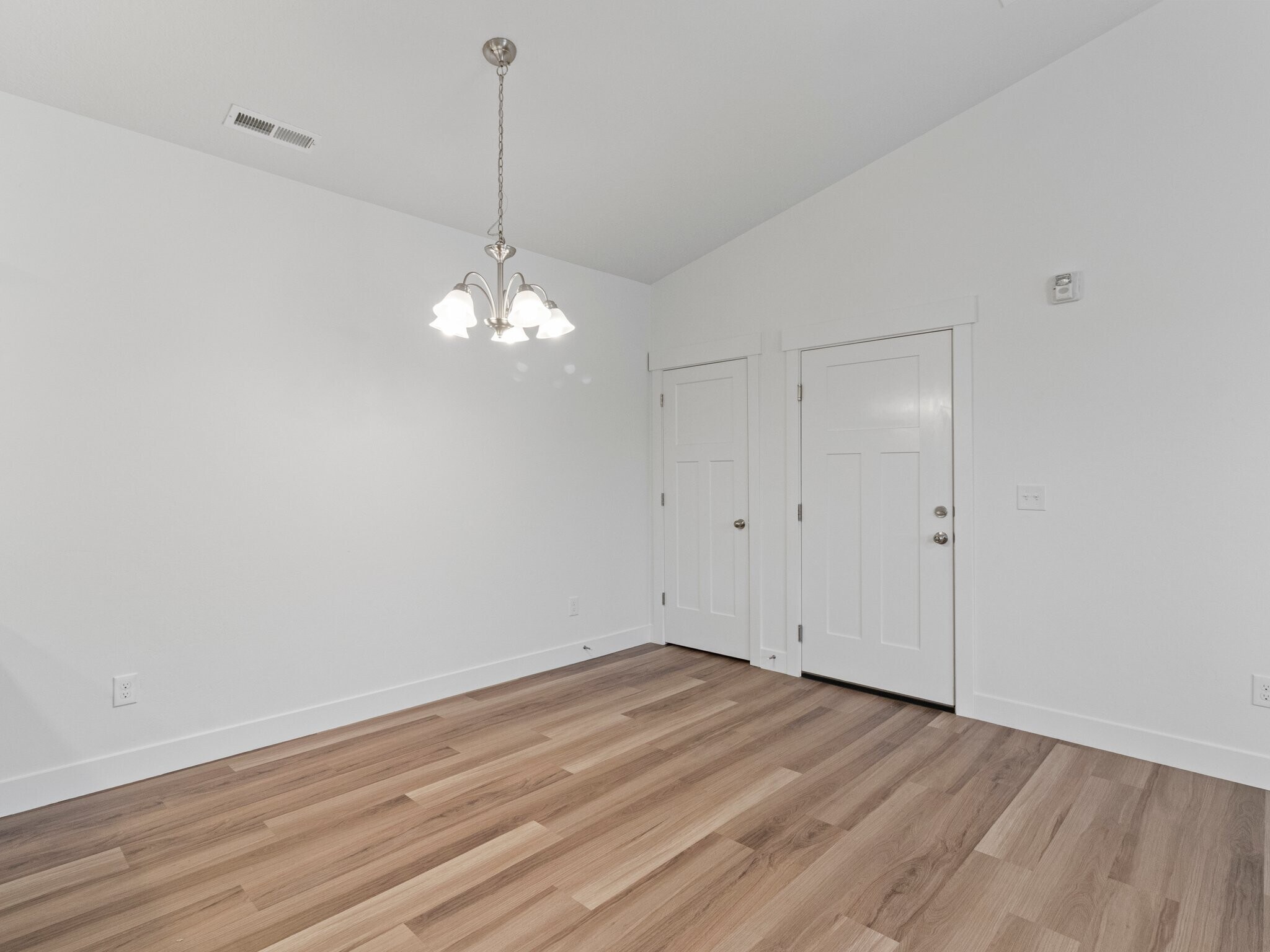 Building Photo - 13537 Commodus Dr