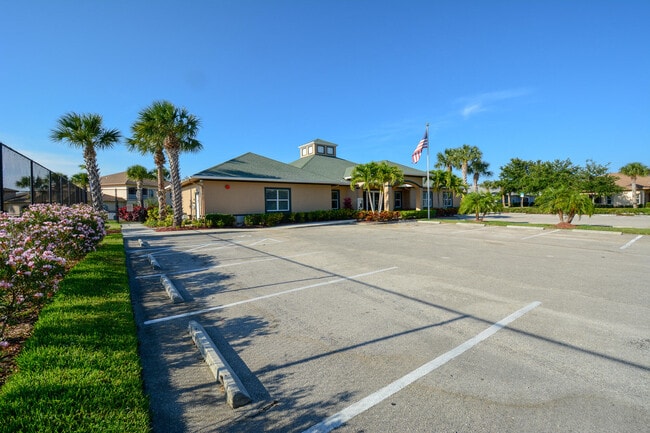Building Photo - 1859 S Dovetail Dr