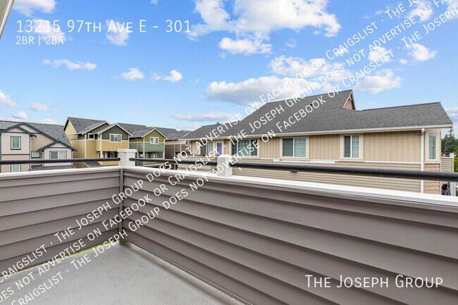 Building Photo - 13215 97th Ave E