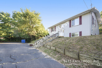 Building Photo - 1433 Knollwood Ave
