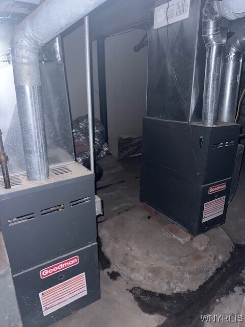 Building Photo - 2255 Genesee St