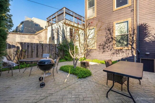 Building Photo - 1280 Hampshire St