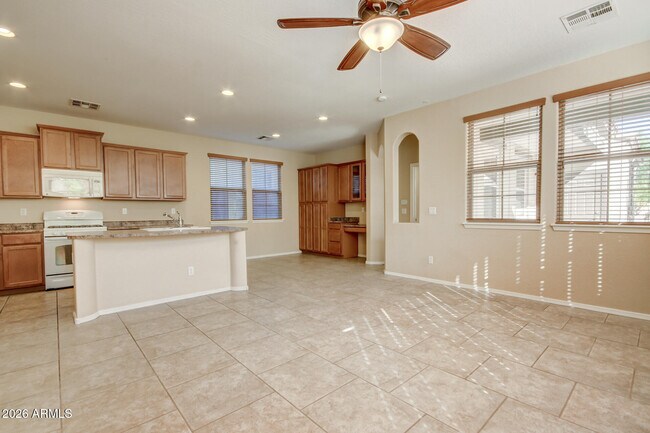 Building Photo - 21158 W Sycamore Dr