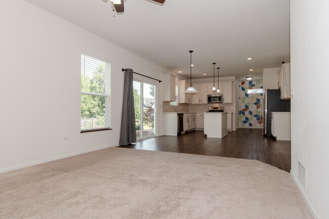Building Photo - 26107 White Oak Trail