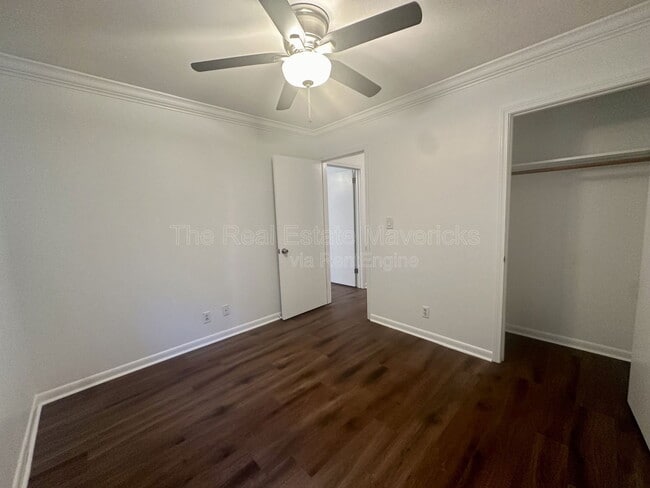 Building Photo - 1763 Whiteoak Rd