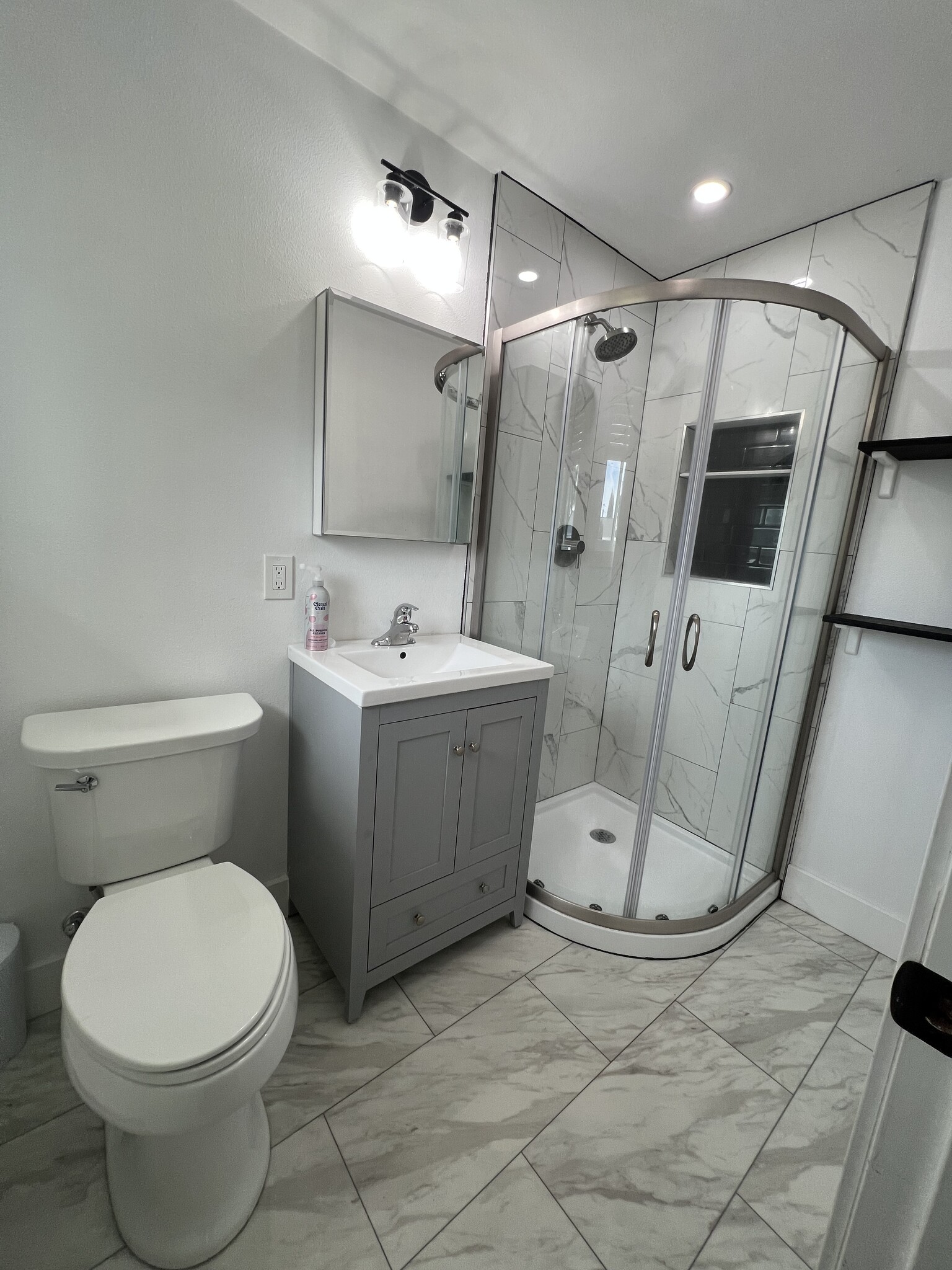 Masters Bathroom (Bare) - 5326 Green Hills Ave NE