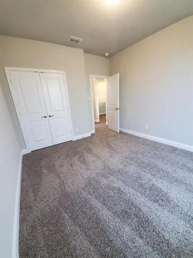 Building Photo - Coming Soon! 4BR/3.5BA | Updated Single Family Home | 2-Car Garage Parking | Fenced backyard