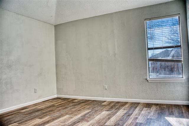 Building Photo - 1528 Mayflower Dr