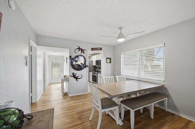 Building Photo - 3401 Spanish Trail