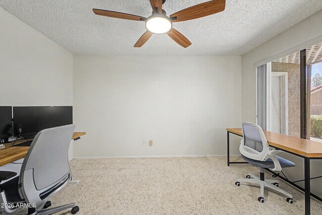 Building Photo - 3510 E Hampton Ave