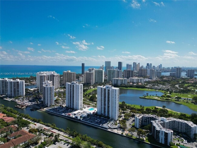 Building Photo - 3675 N Country Club Dr