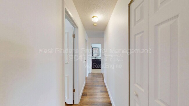 Building Photo - 111 Lobelia Rd