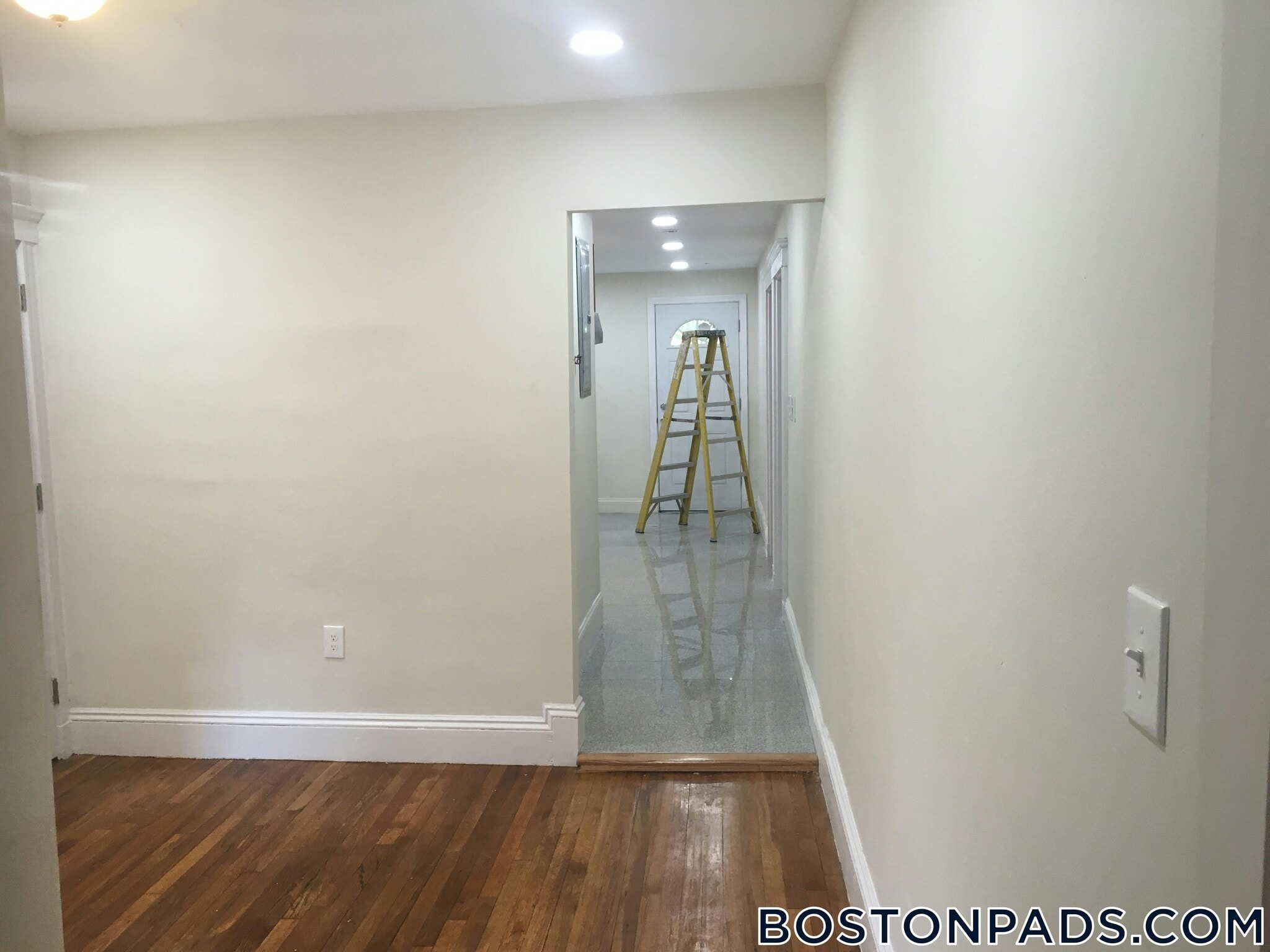 Building Photo - 12 Logan St