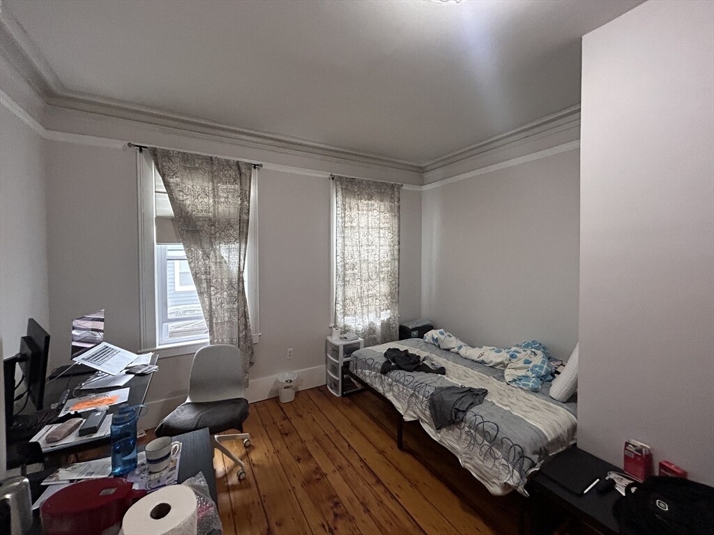 Building Photo - 26 Mystic St