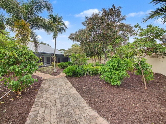 Building Photo - 303 Leeward Dr