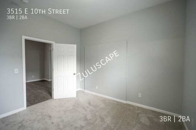Building Photo - 3515 E 10th St
