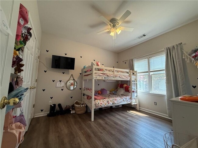 Building Photo - 304 Maple Grove Ct