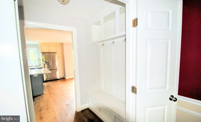 Building Photo - 1506 Chain Bridge Ct