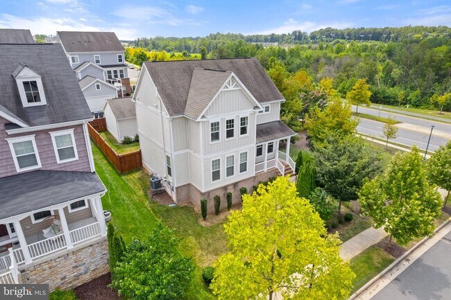 Building Photo - 431 Alder Dr