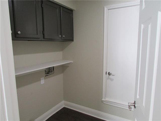 Building Photo - 6820 Stillmeadows Cir N