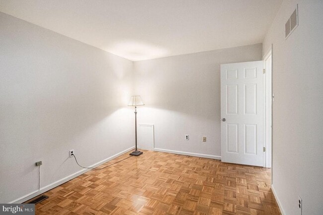 Building Photo - 805 Wyndmoor Ave