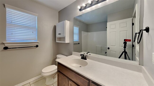 Building Photo - 16208 Romeo Dr