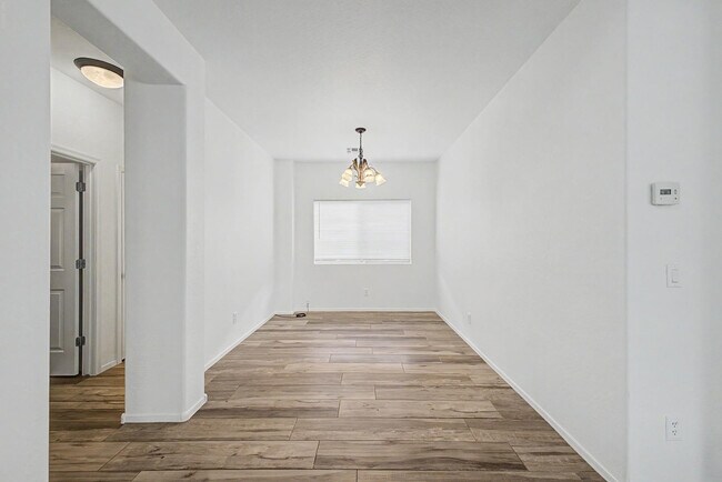 Building Photo - 42323 N 46th Dr