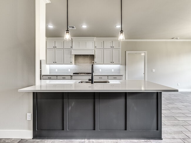 Building Photo - 14517 Chambord Dr