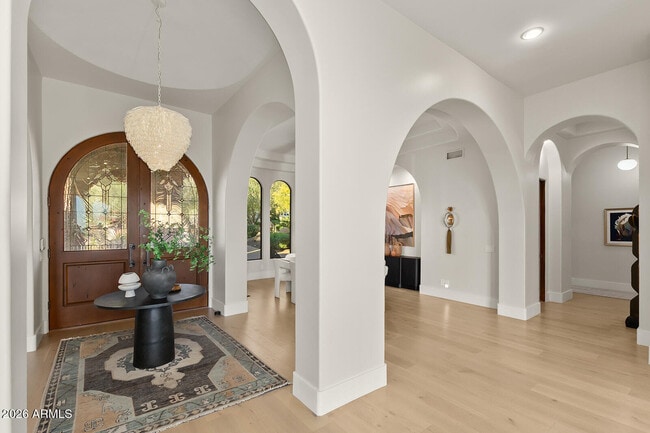 Building Photo - 11861 E Desert Trail Rd