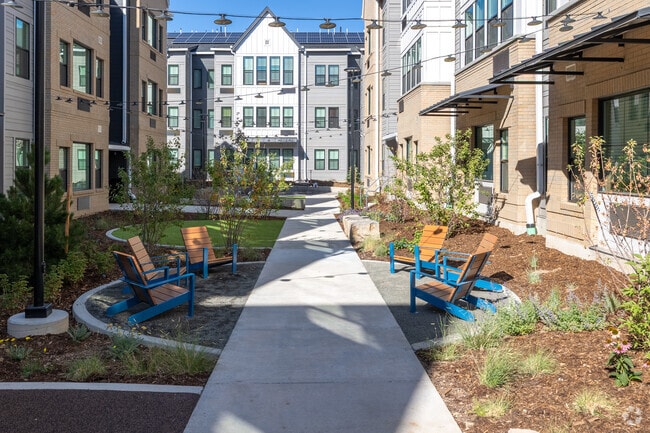 Courtyard - Los Altos