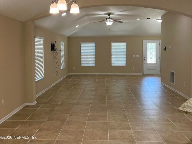 Building Photo - 12454 Itani Wy