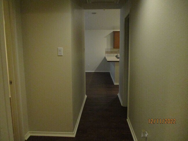 Building Photo - 5144 Waterview Ct