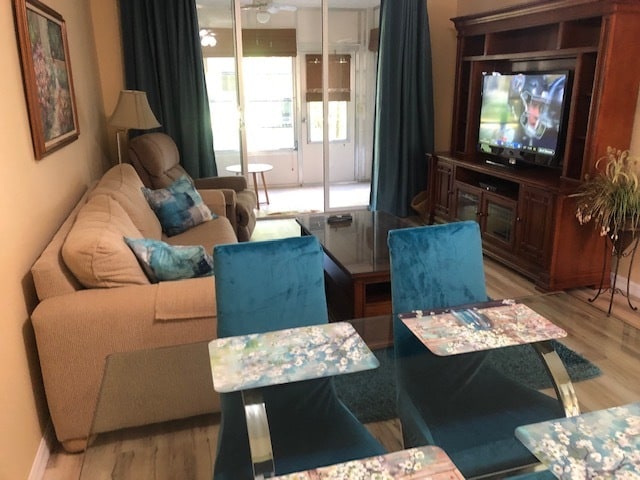 Dining and living room - 9325 Lagoon Pl