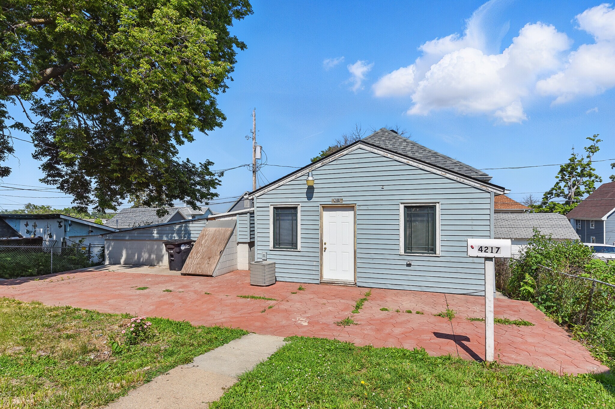 Building Photo - 4217 S 21st St