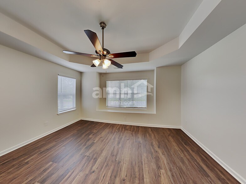 Building Photo - 602 Fairgreen Trail