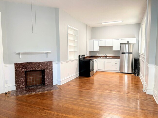 Building Photo - 508 S 6th St