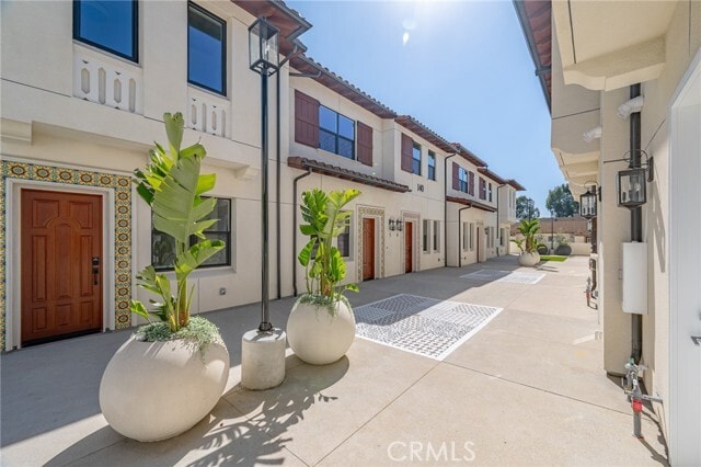 Building Photo - 160 N New Ave