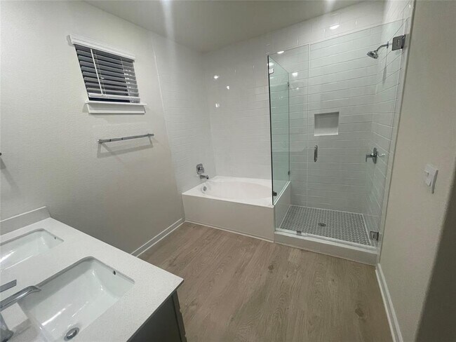 Building Photo - 1905 Armitas Ter