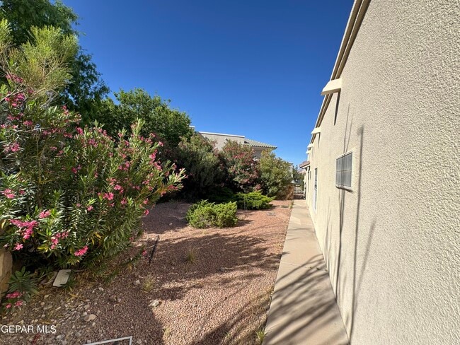Building Photo - 1029 Granite Trail Ct
