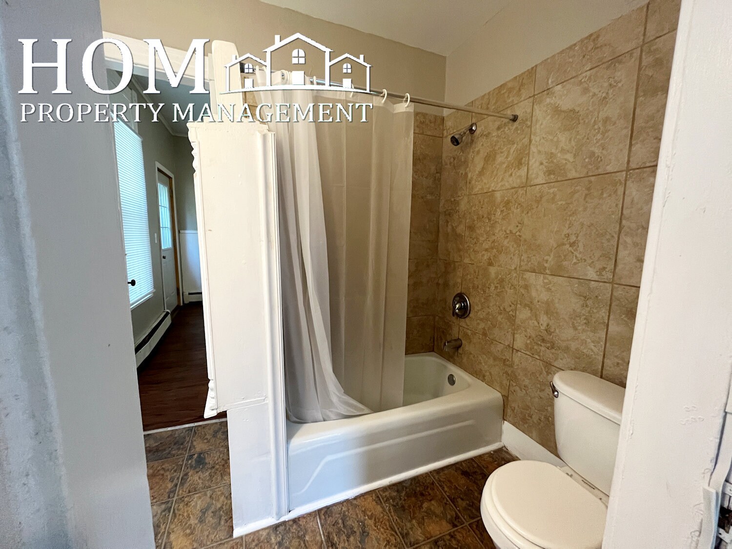 Building Photo - 229 Center St