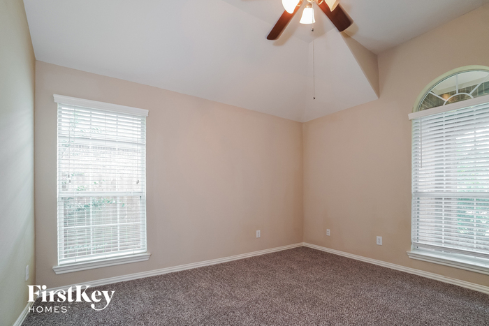 Building Photo - 6403 Alicia Way Dr
