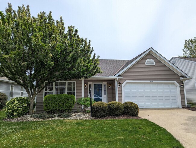 Primary Photo - Spacious 3-Bedroom Ranch with Private Mast...