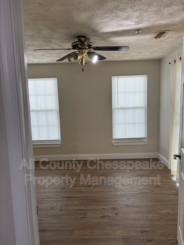 Building Photo - 213 High Meadow Terrace