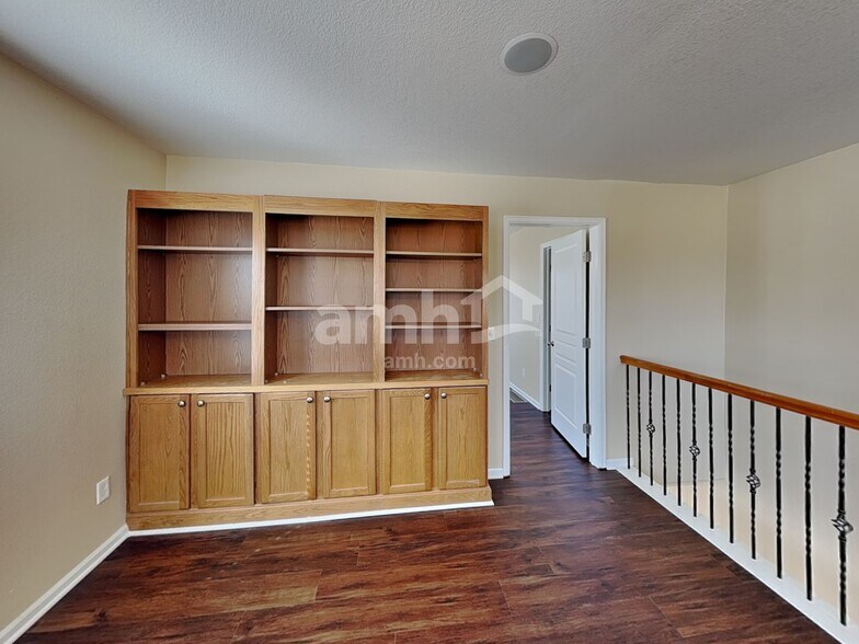 Building Photo - 18763 E 51st Ave