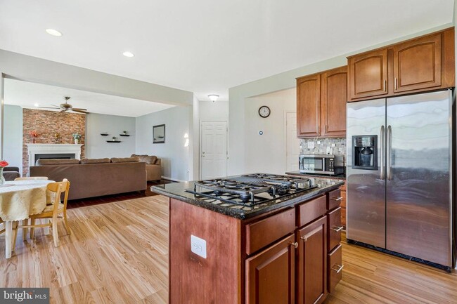 Building Photo - 44208 Navajo Dr